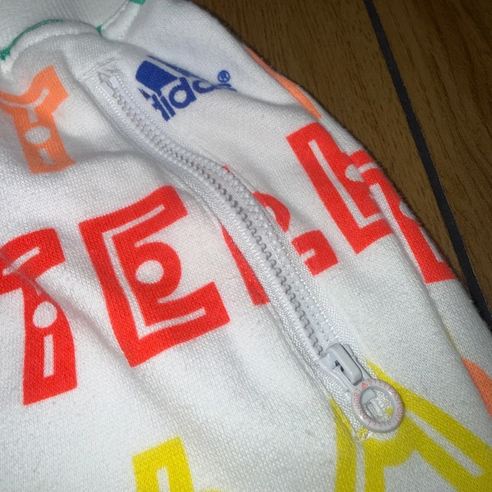 Adidas StellaSport Kids Joggers White Multicolor Logo Print Sweatpants AI8587 XS